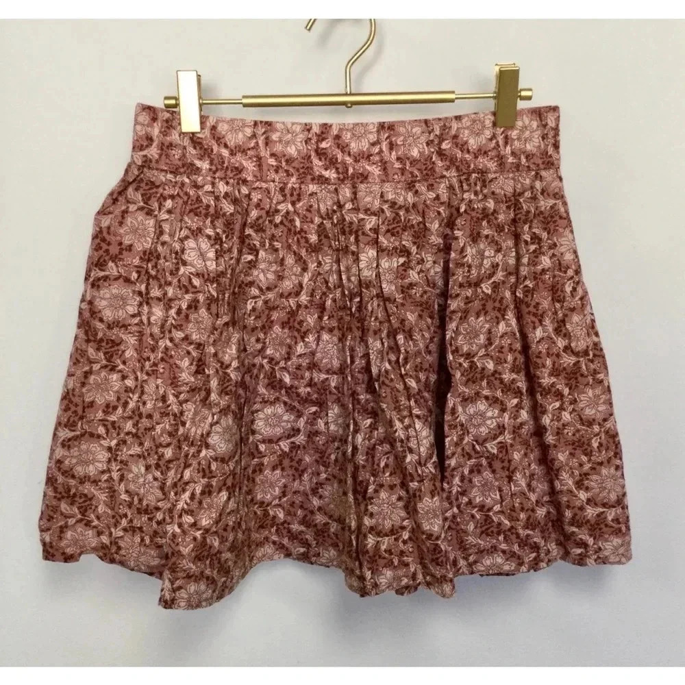 Women's American Eagle Skirt, M, Pink Floral fit and flair